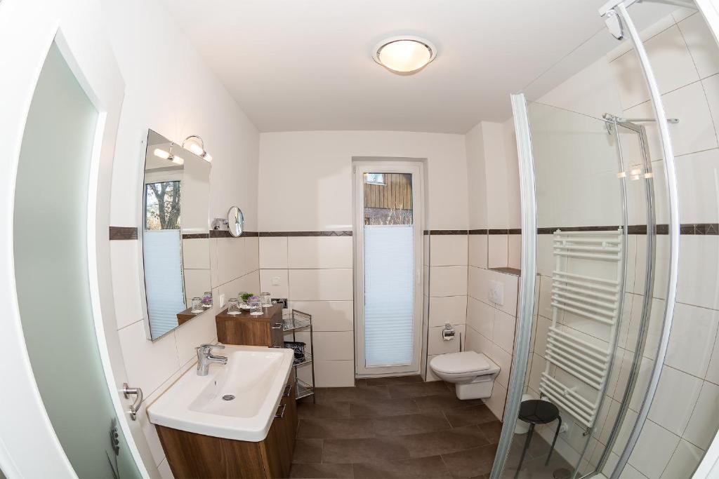 Apartmenthaus Kleiner Falke Остзебад Бинц Номер фото
